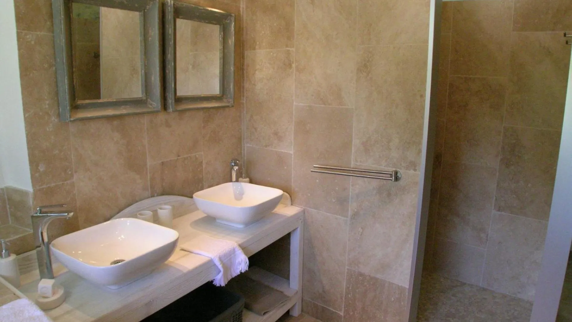 Feriehus Pleasant One-Level Villa With Private Pool In The Thor Village, Close To L'Isle Sur La Sorgue - 6 Persons Le Thor